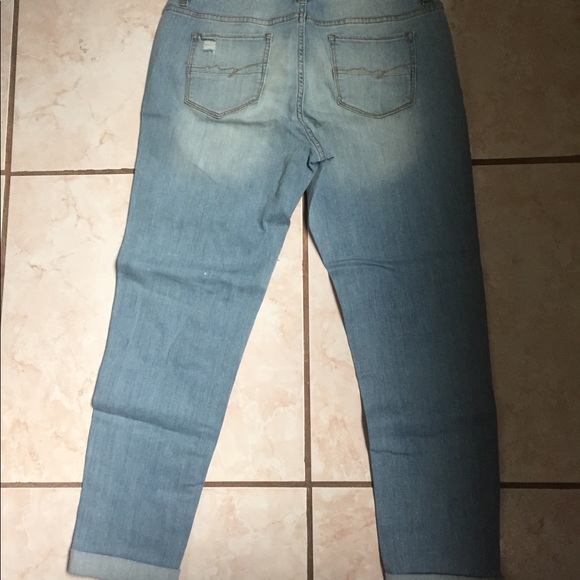 Brand New Relaxed Boyfriend Jeans - Picture 2 of 2